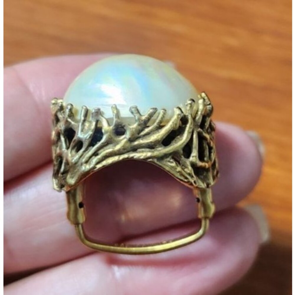 VENDOME Gold Tone Faux Mabe Pearl Brutalist Adjustable Ring Sz 7 - Picture 8 of 10